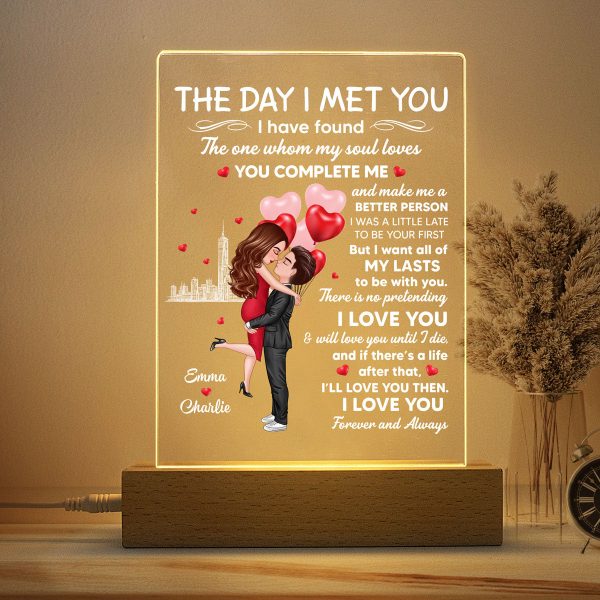 Hugging Couple I Met You Personalized LED Night Light, Acrylic LED Lamp Online Hot Sale - Image 4
