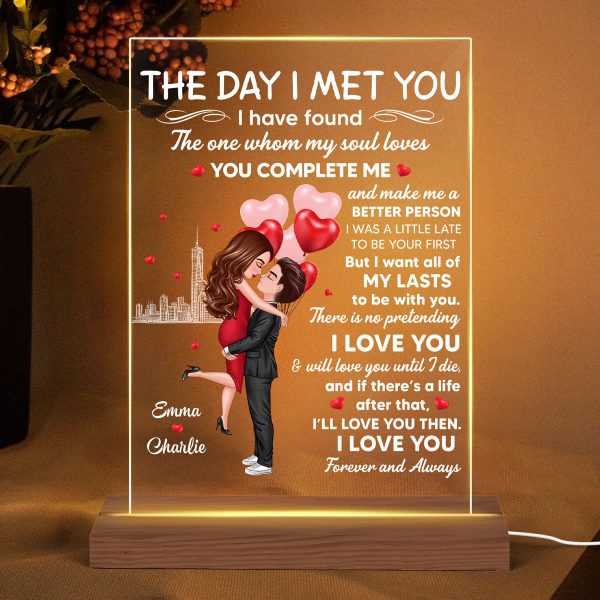 Hugging Couple I Met You Personalized LED Night Light, Acrylic LED Lamp Online Hot Sale